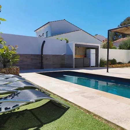 Contemporary Provençal With Pool Villa